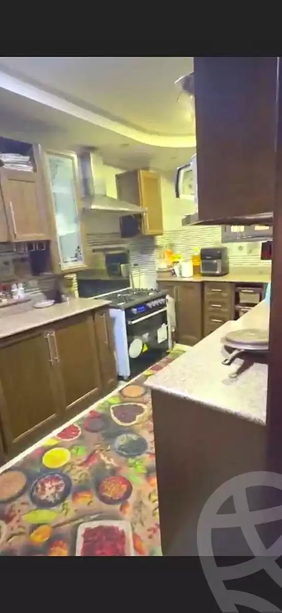 https://aqarmap.com.eg/ar/listing/7018848-for-sale-cairo-helwan-helwan-el-sharkeya-heidar-st