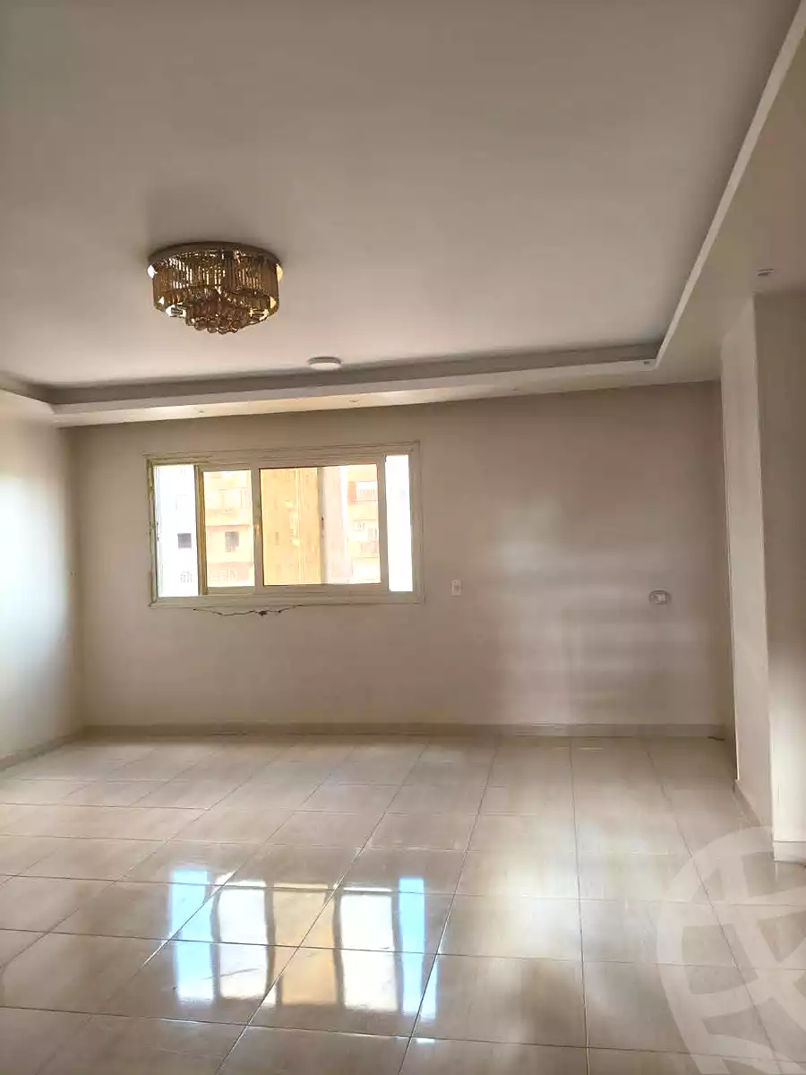 https://aqarmap.com.eg/ar/listing/7019046-for-sale-cairo-helwan-el-shareaa-el-sharby-st