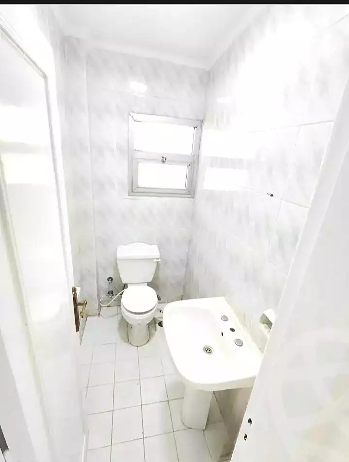 https://aqarmap.com.eg/ar/listing/7019132-for-sale-alexandria-al-agamy-shataa-el-nakheel