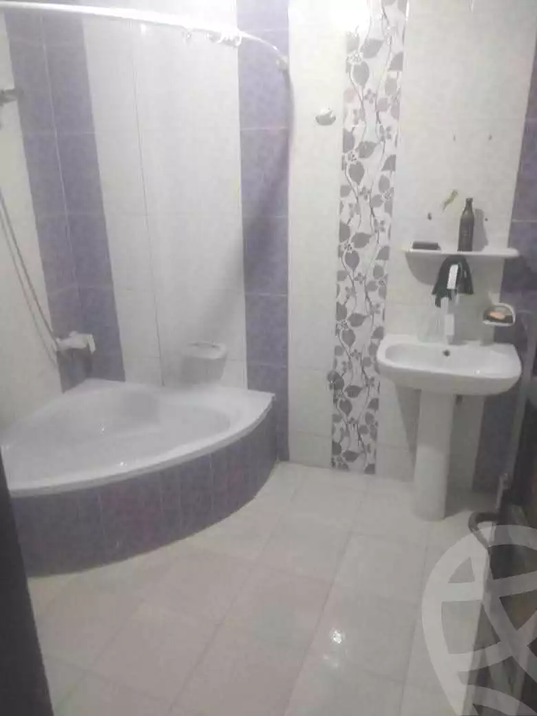 https://aqarmap.com.eg/ar/listing/7019646-for-sale-alexandria-al-agamy-lbytsh-bianchiii