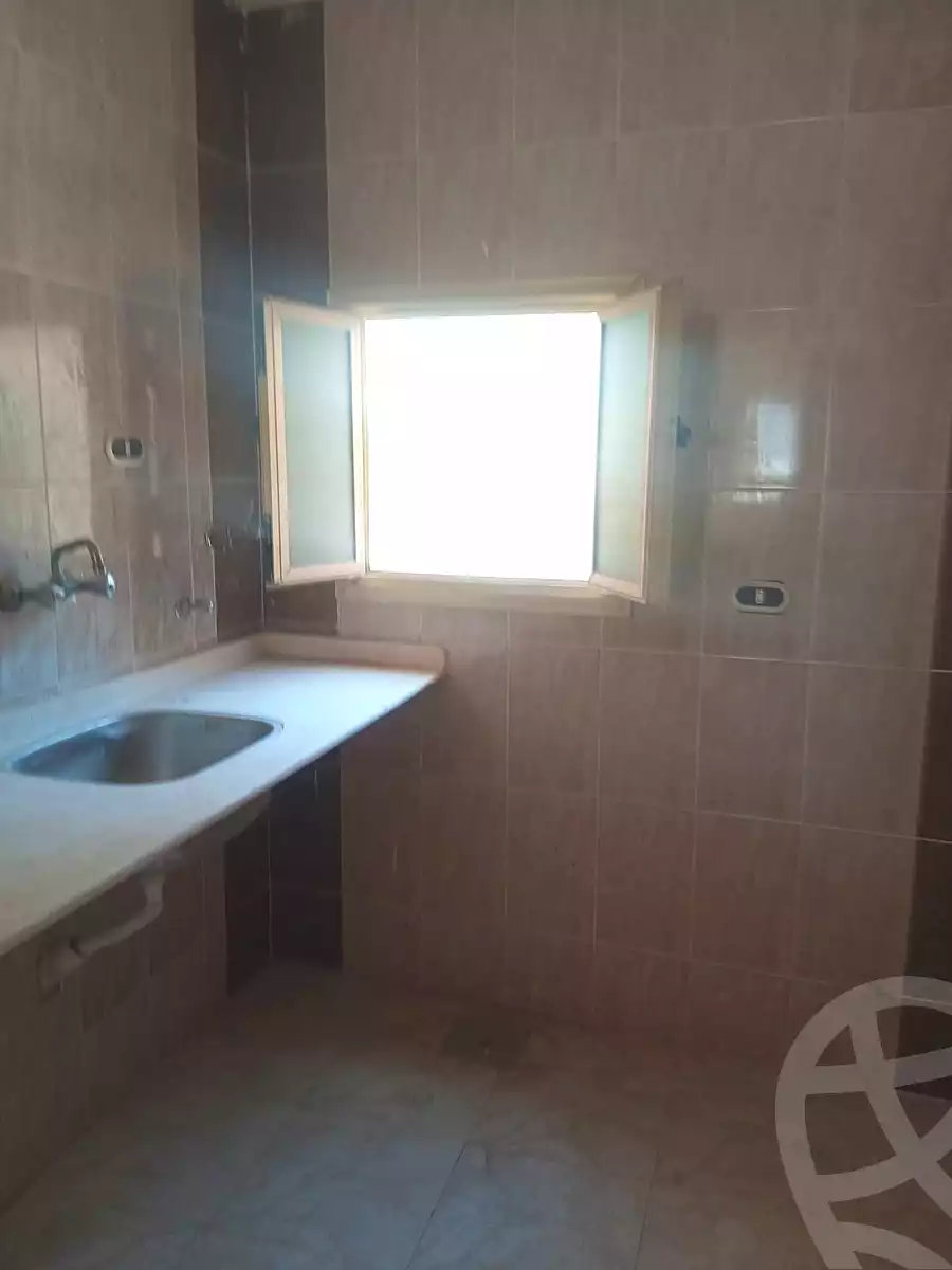 https://aqarmap.com.eg/en/listing/7019721-for-sale-alexandria-al-agamy-el-kilo-21