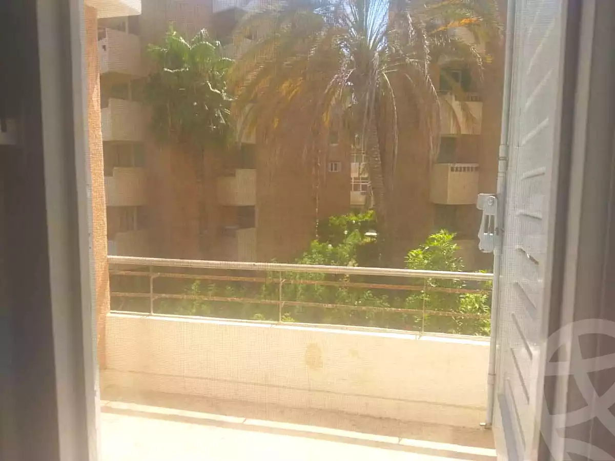 https://aqarmap.com.eg/ar/listing/7020002-for-sale-alexandria-al-agamy-bw-ywsf