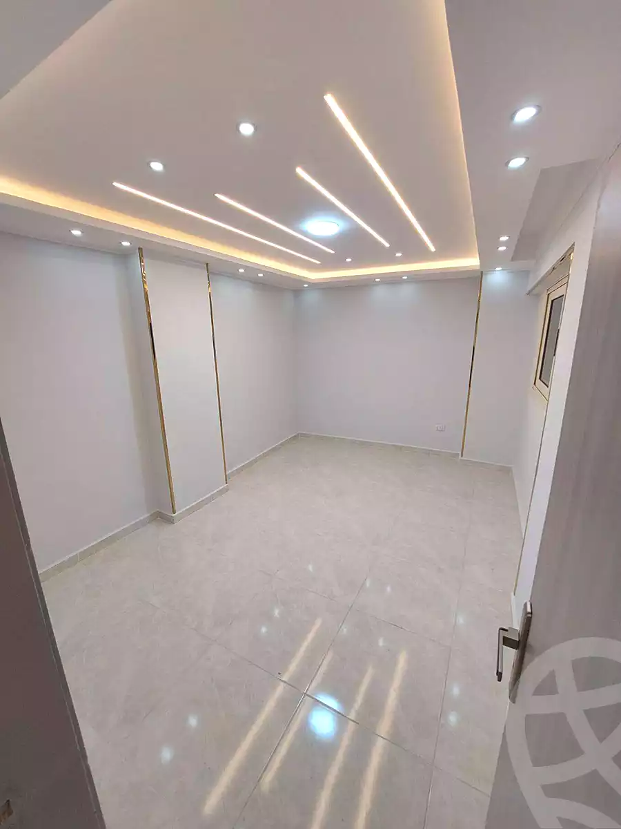 https://aqarmap.com.eg/ar/listing/7020107-for-sale-alexandria-miami-iskandar-ibrahim-st