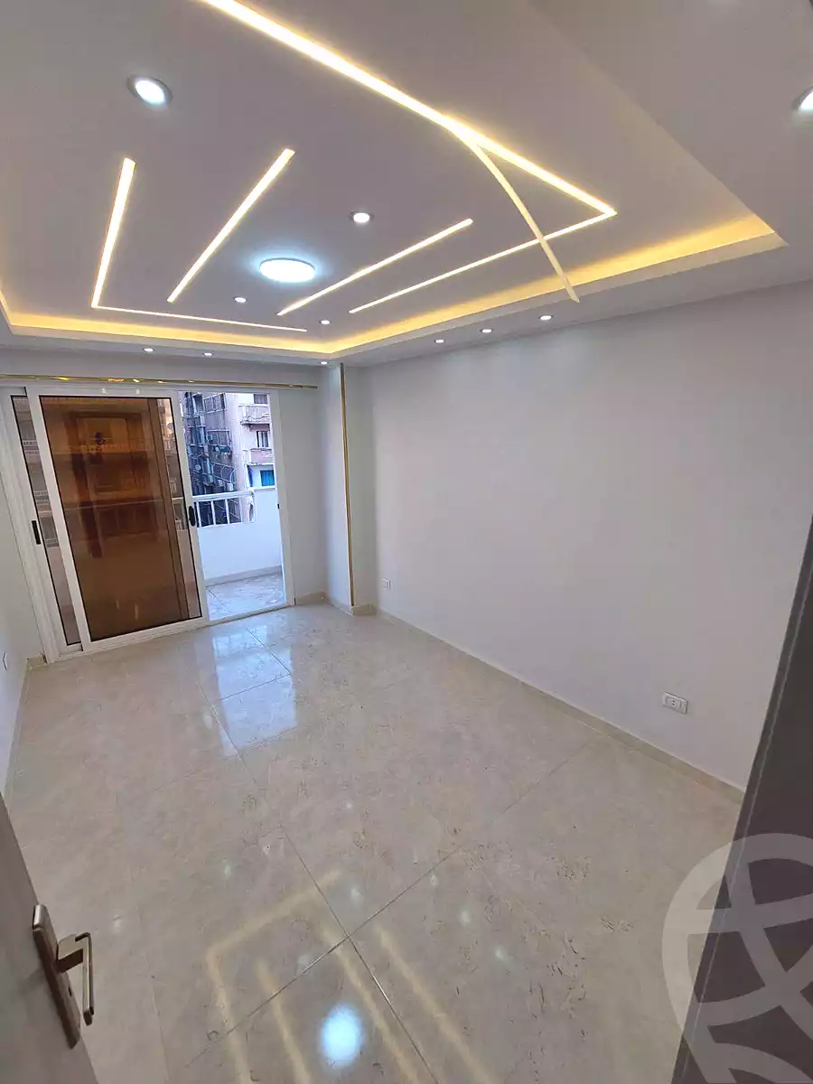 https://aqarmap.com.eg/ar/listing/7020107-for-sale-alexandria-miami-iskandar-ibrahim-st