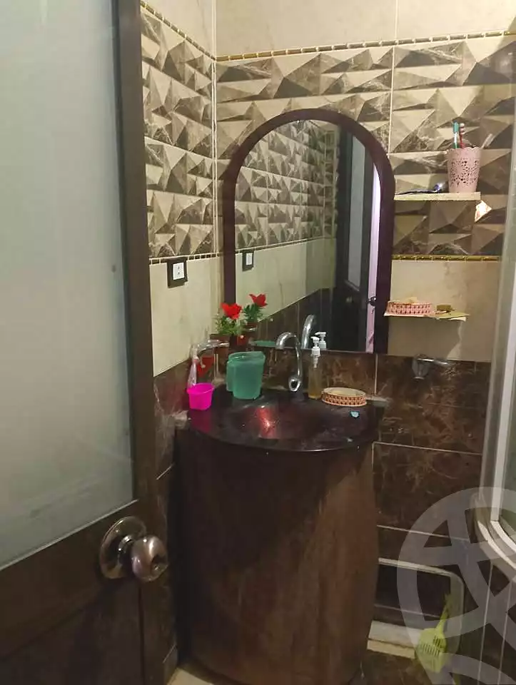https://aqarmap.com.eg/ar/listing/7020383-for-sale-alexandria-al-agamy-el-hanouvel-kasr-al-quiri-st-1