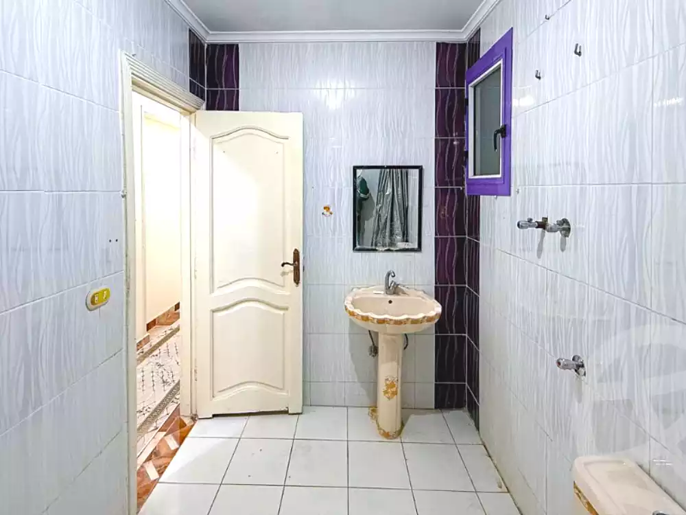https://aqarmap.com.eg/en/listing/7020460-for-sale-alexandria-sydy-bshr-sydy-bshr-bhry-street-16