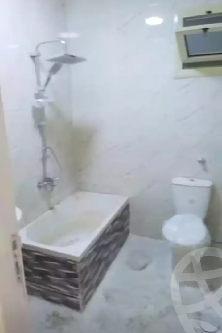 https://aqarmap.com.eg/ar/listing/7020729-for-sale-alexandria-sydy-bshr-shr-mlk-hfny