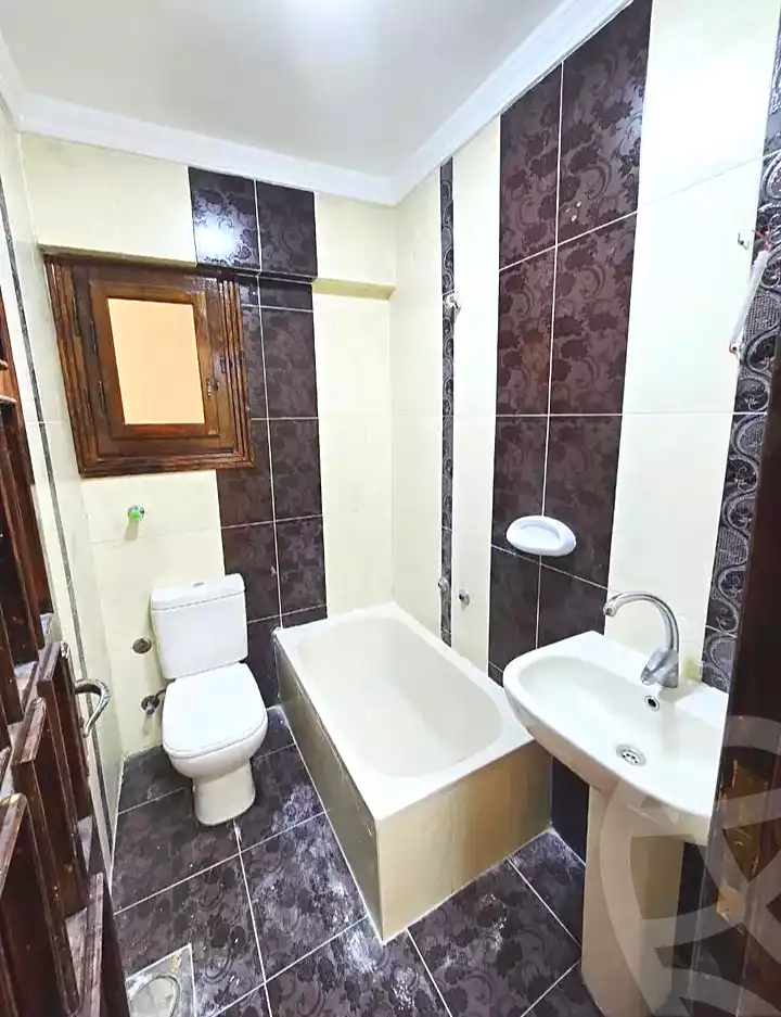 https://aqarmap.com.eg/ar/listing/7021133-for-sale-alexandria-al-agamy-shataa-el-nakheel