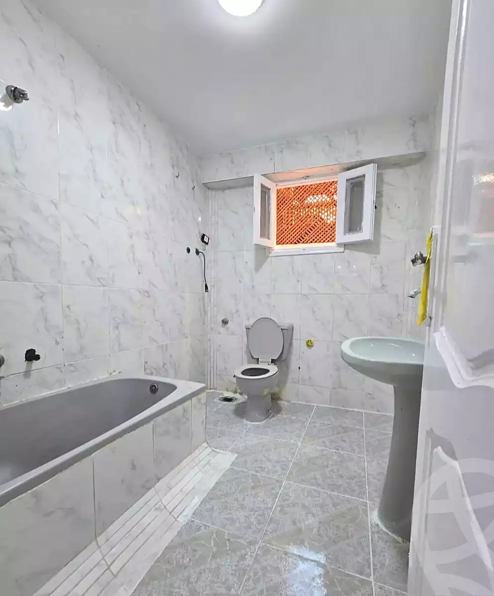 https://aqarmap.com.eg/en/listing/7021166-for-sale-alexandria-al-agamy-shataa-el-nakheel