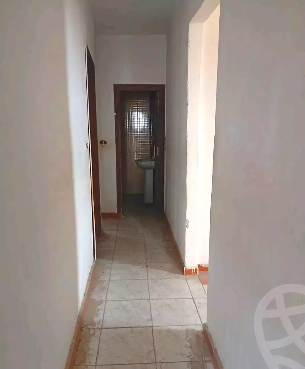 https://aqarmap.com.eg/ar/listing/7021394-for-sale-alexandria-sydy-bshr-shr-mlk-hfny