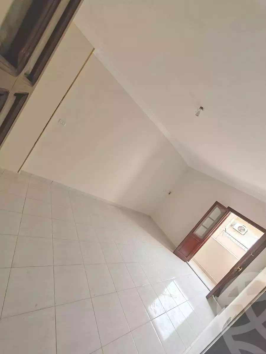 https://aqarmap.com.eg/en/listing/7022005-for-sale-cairo-helwan-helwan-el-sharkeya-thabit-basha-st
