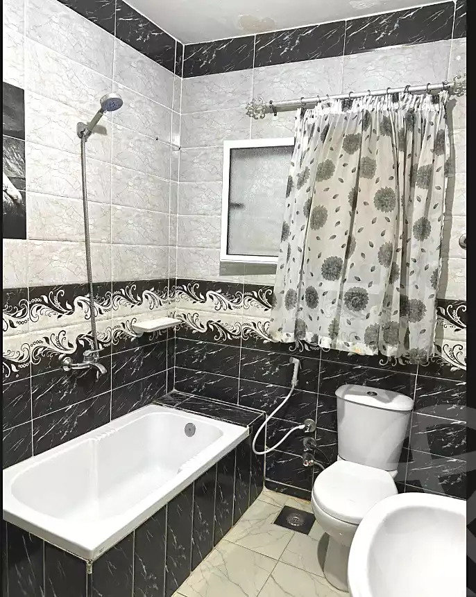 https://aqarmap.com.eg/ar/listing/7022582-for-sale-alexandria-al-agamy-el-hanouvel-al-asdakaa-st