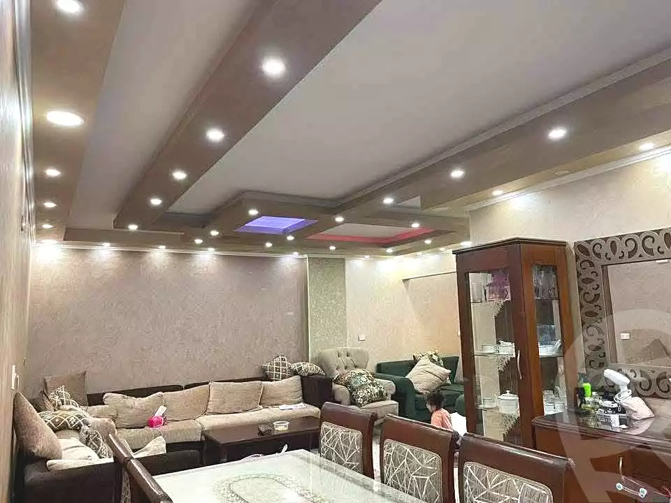 https://aqarmap.com.eg/ar/listing/7022628-for-sale-cairo-helwan-mahmoud-zaki-st