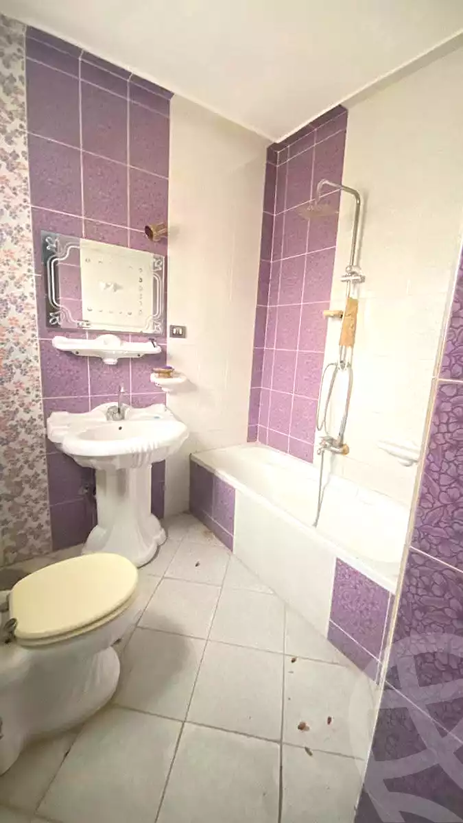 https://aqarmap.com.eg/ar/listing/7023270-for-sale-alexandria-al-agamy-lbytsh-shahr-al-assal-st