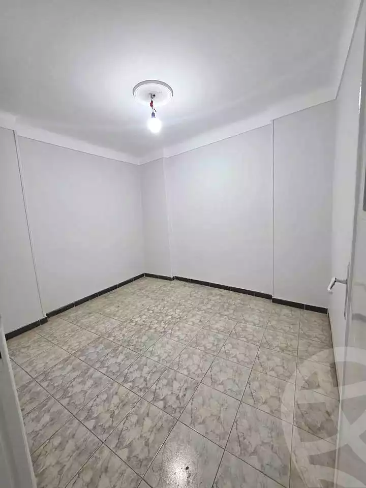https://aqarmap.com.eg/ar/listing/7023268-for-sale-alexandria-sydy-bshr-sydy-bshr-bhry-gamal-abd-el-nasir-st