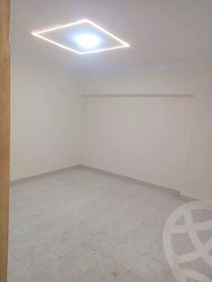https://aqarmap.com.eg/ar/listing/7023389-for-sale-alexandria-sydy-bshr-shr-mlk-hfny