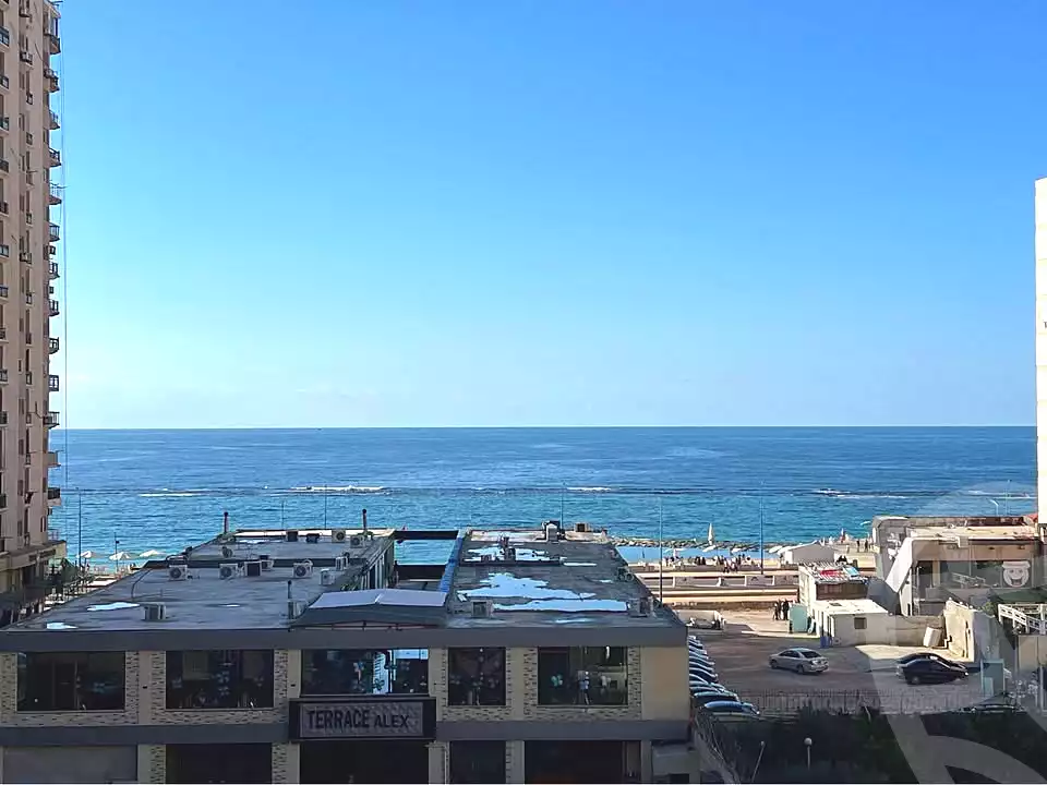 https://aqarmap.com.eg/ar/listing/7023708-for-sale-alexandria-el-asafra-l-sfr-bhry-el-geish-rd