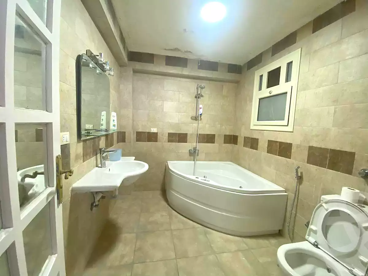 https://aqarmap.com.eg/ar/listing/7023806-for-sale-alexandria-camp-cesar-el-gaish-rd