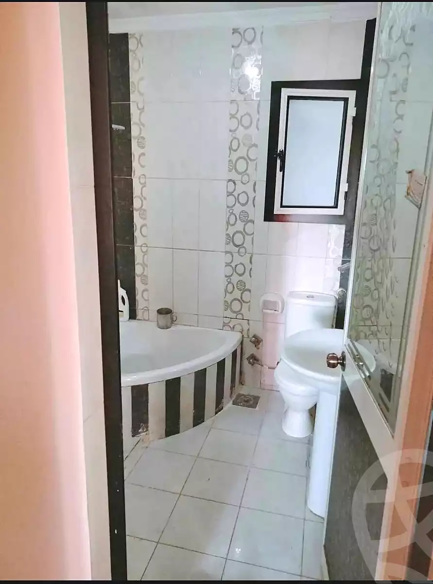 https://aqarmap.com.eg/ar/listing/7023820-for-sale-alexandria-al-agamy-el-hanouvel-radwan-st