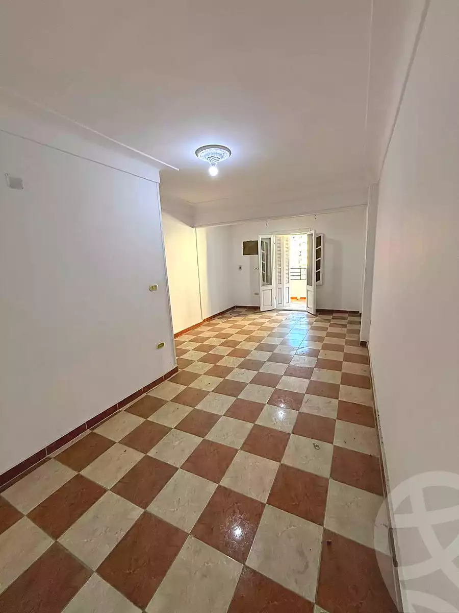 https://aqarmap.com.eg/ar/listing/7023858-for-sale-alexandria-sydy-bshr-sydy-bshr-bhry