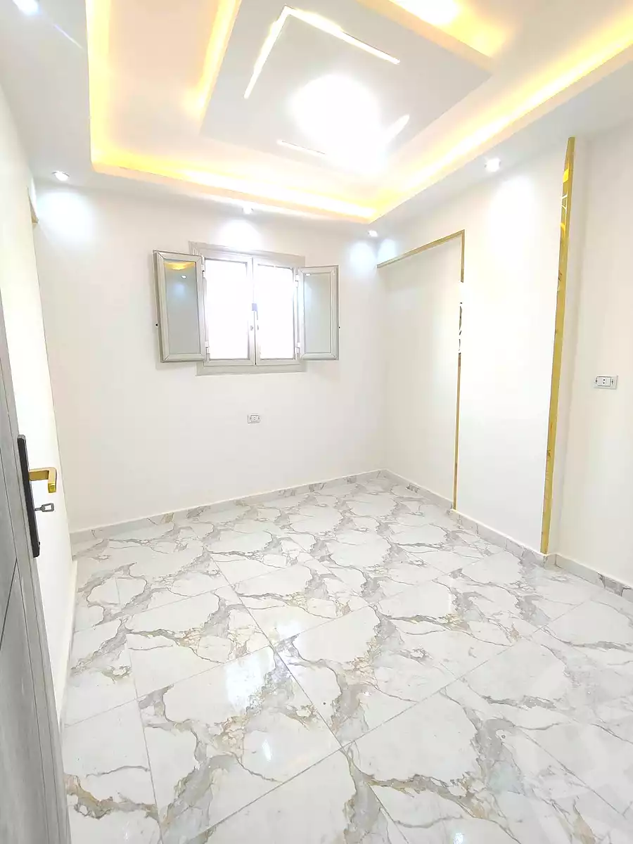 https://aqarmap.com.eg/ar/listing/7023873-for-sale-alexandria-sydy-bshr-shr-mlk-hfny