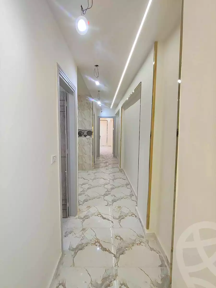 https://aqarmap.com.eg/ar/listing/7023873-for-sale-alexandria-sydy-bshr-shr-mlk-hfny
