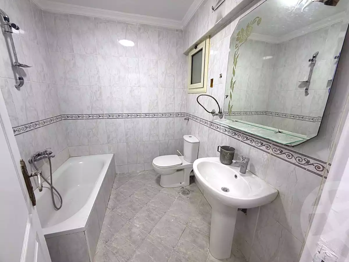 https://aqarmap.com.eg/en/listing/7024504-for-sale-alexandria-el-montazah