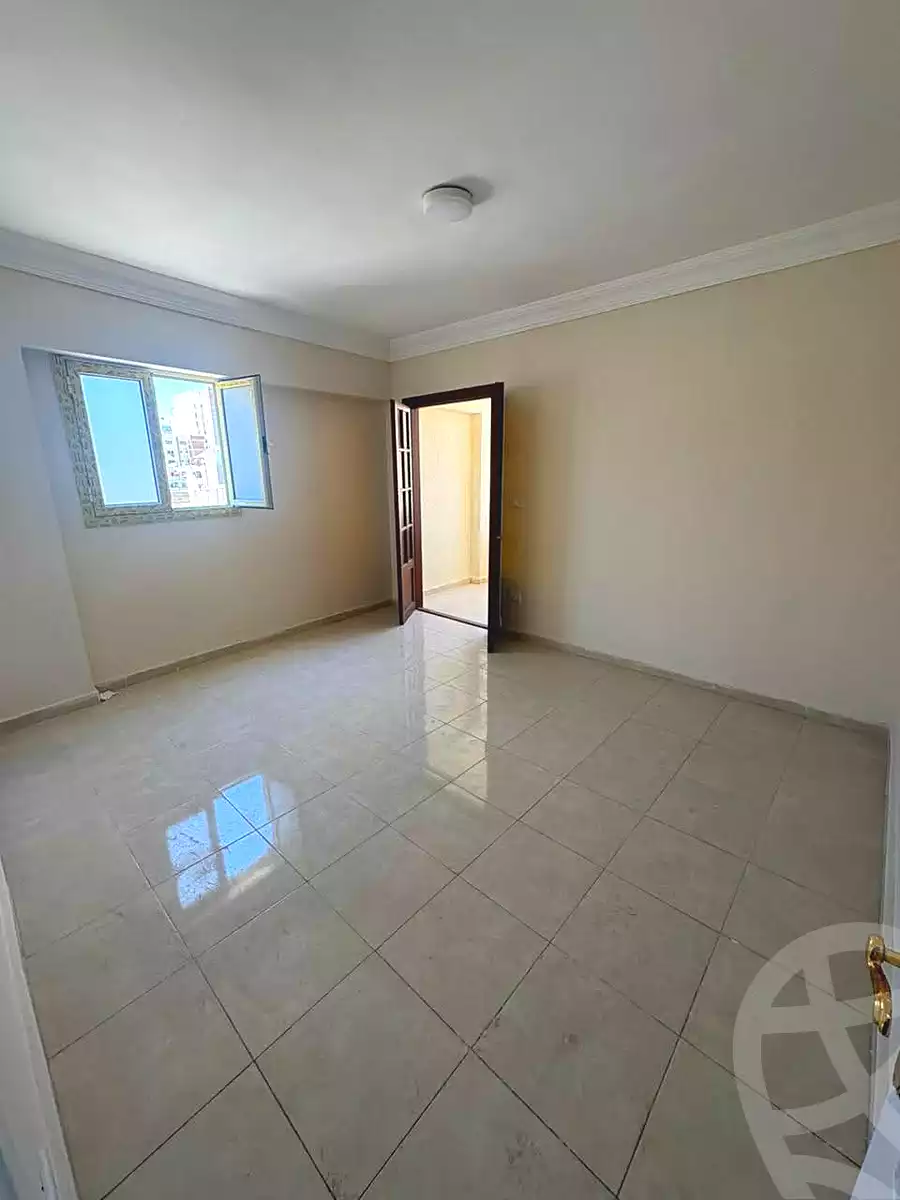 https://aqarmap.com.eg/ar/listing/7025011-for-sale-alexandria-miami-shr-jml-bd-lnsr