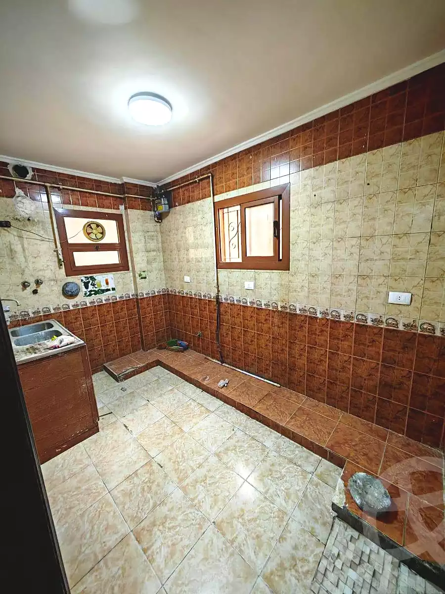 https://aqarmap.com.eg/ar/listing/7025023-for-sale-cairo-helwan-ahmed-enci-st