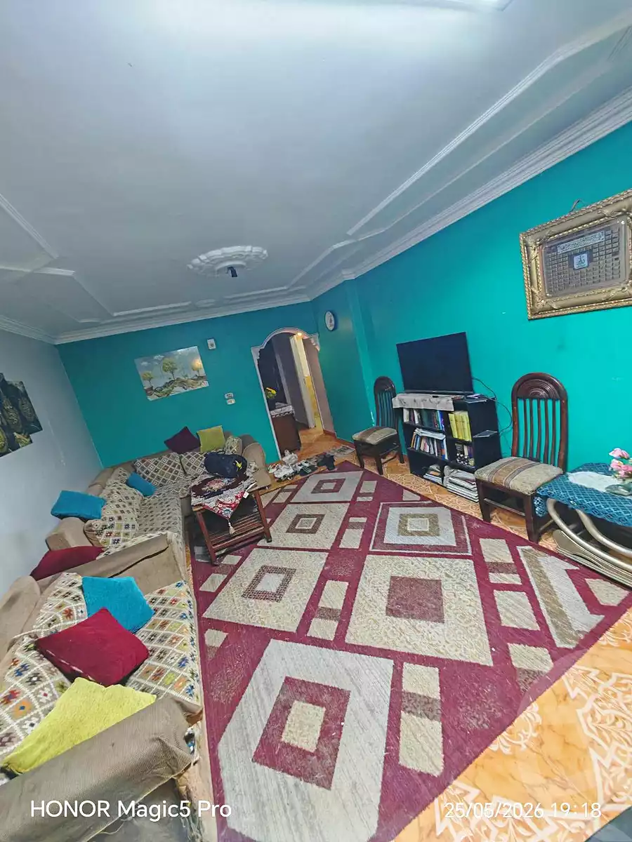 https://aqarmap.com.eg/en/listing/7025075-for-sale-cairo-helwan-helwan-el-sharkeya-borhan-st