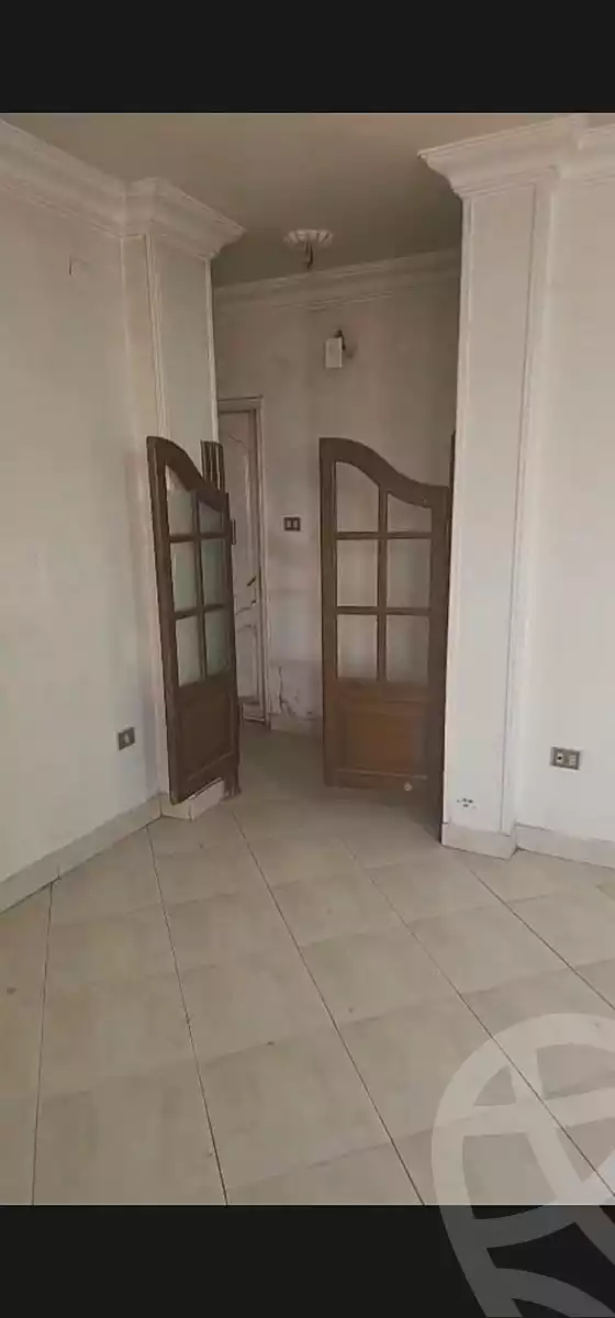 https://aqarmap.com.eg/ar/listing/7025146-for-sale-cairo-helwan-helwan-el-sharkeya-el-maraghi-st
