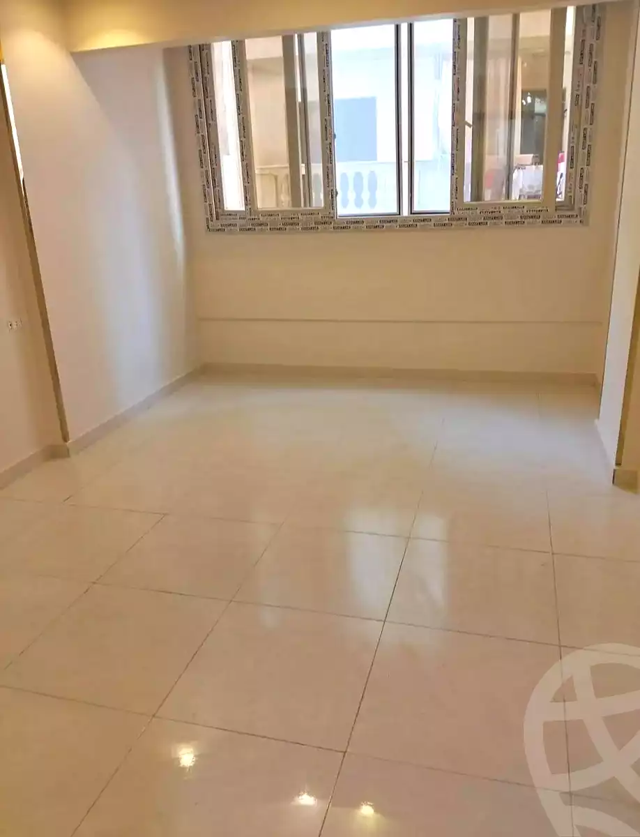 https://aqarmap.com.eg/ar/listing/7025261-for-sale-alexandria-el-asafra-l-sfr-bhry