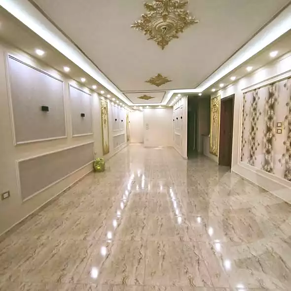 https://aqarmap.com.eg/ar/listing/7025425-for-sale-alexandria-al-agamy-lbytsh-bianchiii