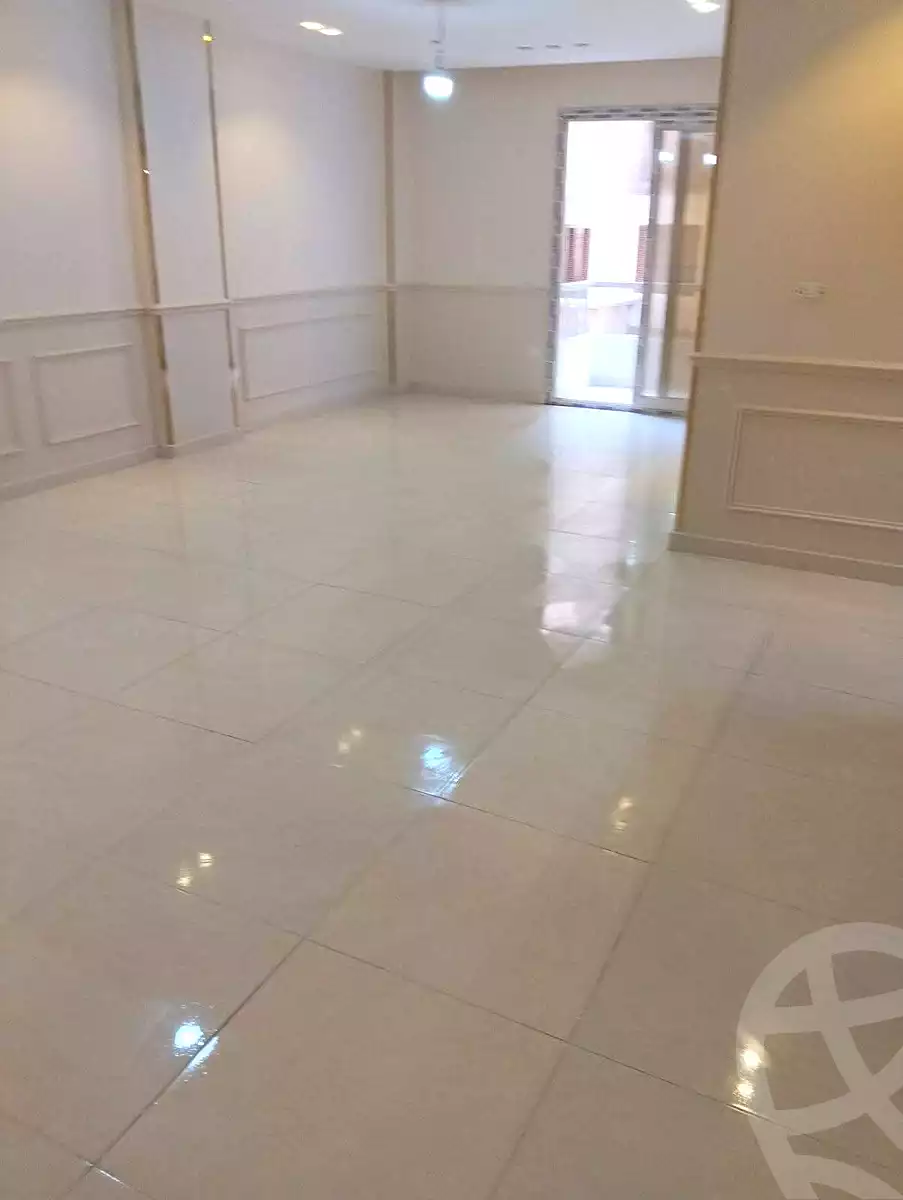 https://aqarmap.com.eg/ar/listing/7025441-for-sale-alexandria-el-asafra-l-sfr-bhry