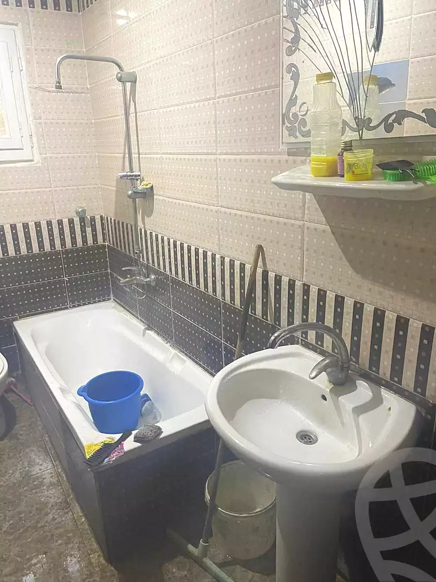 https://aqarmap.com.eg/ar/listing/7025677-for-sale-alexandria-al-agamy-lbytsh-shahr-al-assal-st