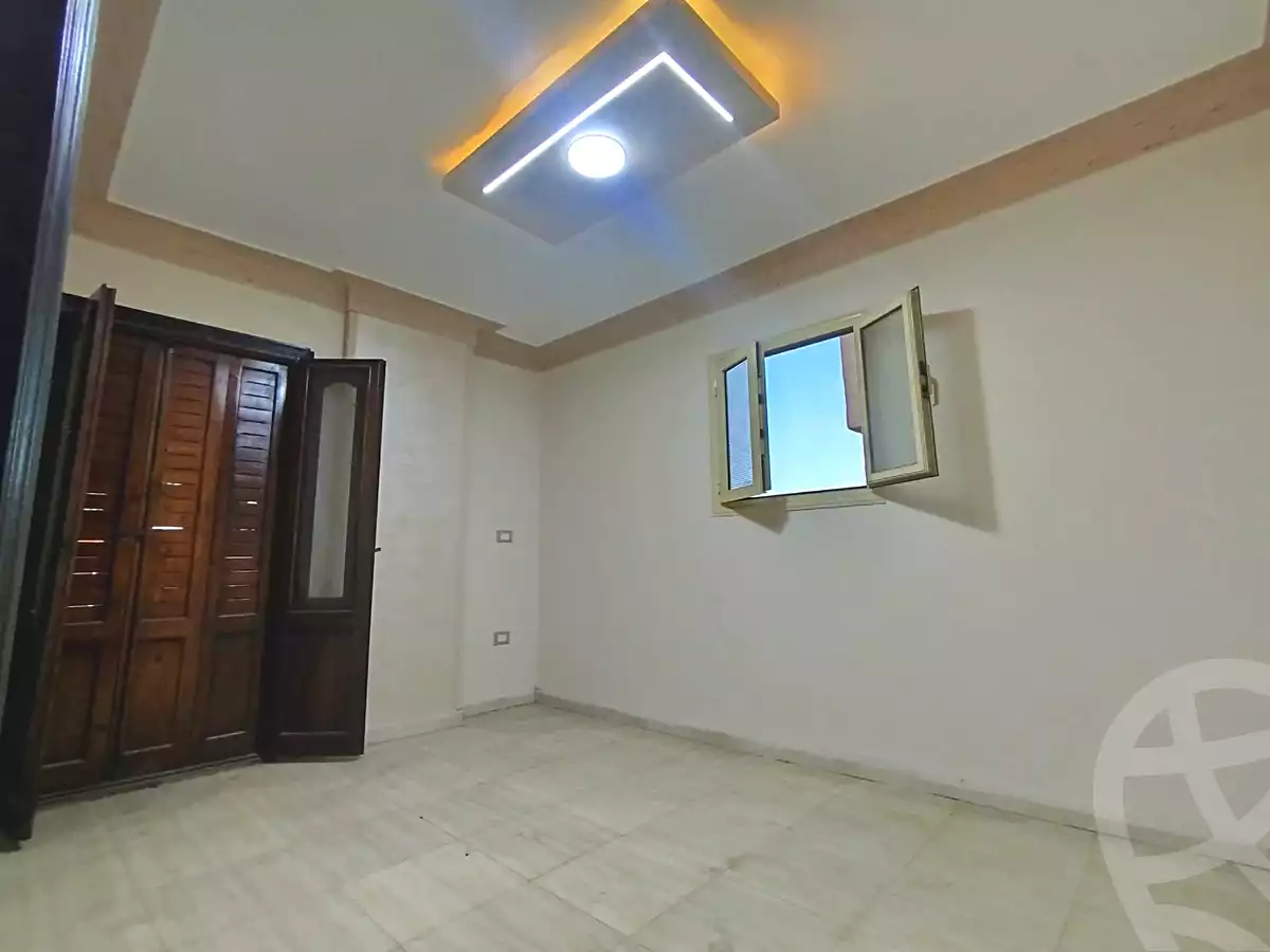 https://aqarmap.com.eg/ar/listing/7025592-for-sale-alexandria-alexandria-marsa-matrouh-rd