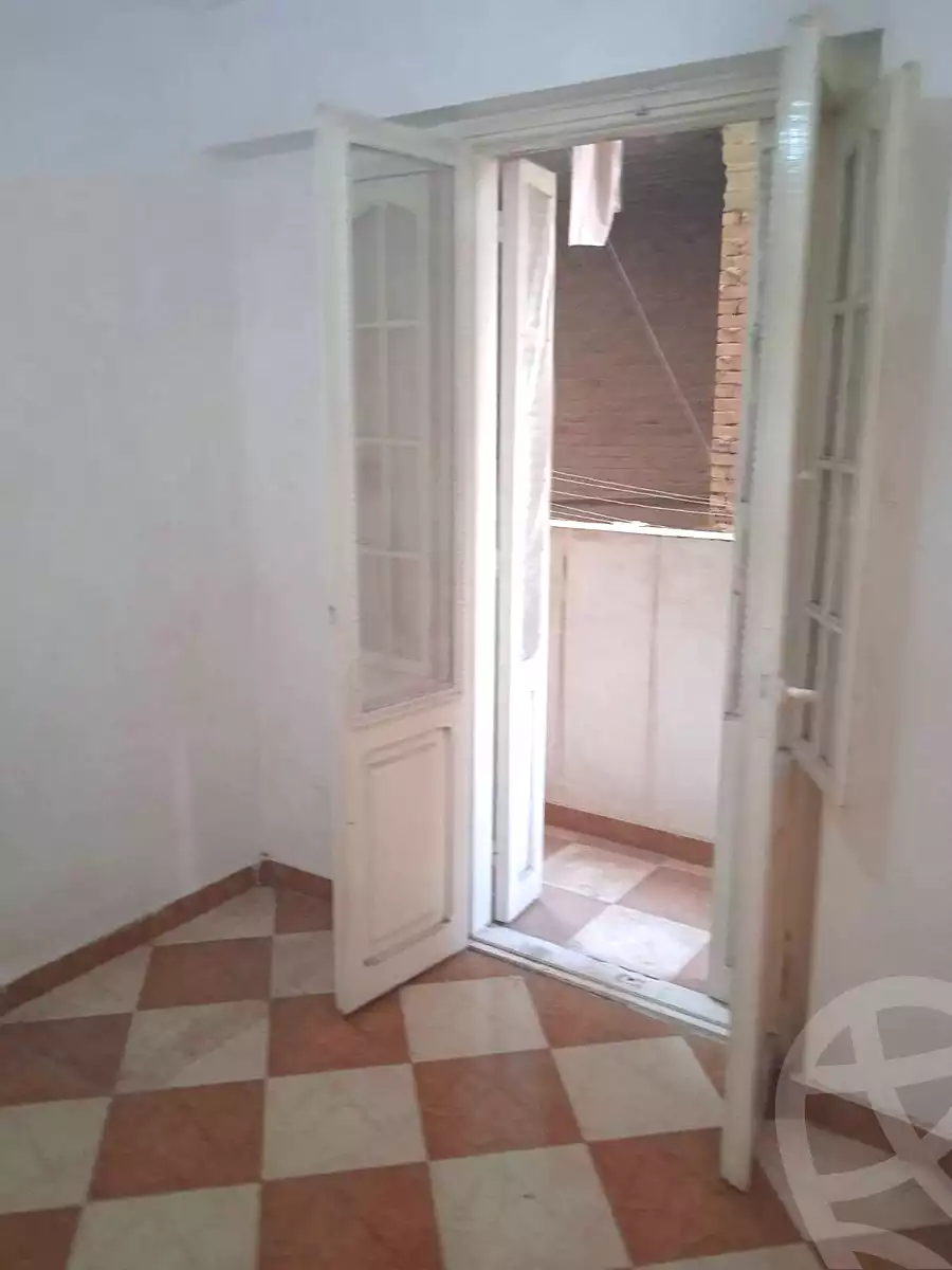 https://aqarmap.com.eg/ar/listing/7028370-for-sale-alexandria-moharram-bey-el-rasafa-st