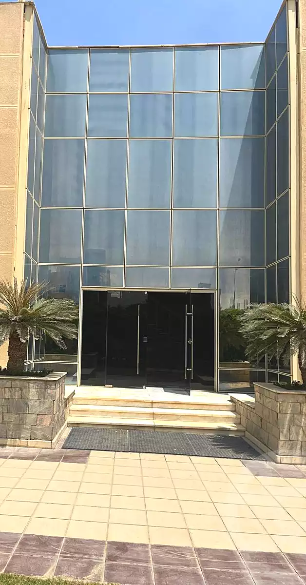 https://aqarmap.com.eg/ar/listing/7028467-for-sale-cairo-new-cairo-el-maantiqah-el-sinaiyyah
