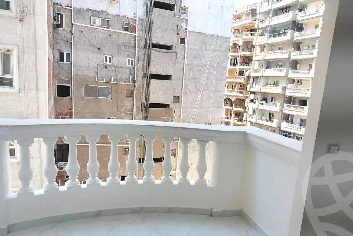 https://aqarmap.com.eg/ar/listing/7028531-for-sale-alexandria-sydy-bshr-sydy-bshr-bhry-khalil-hamada-st