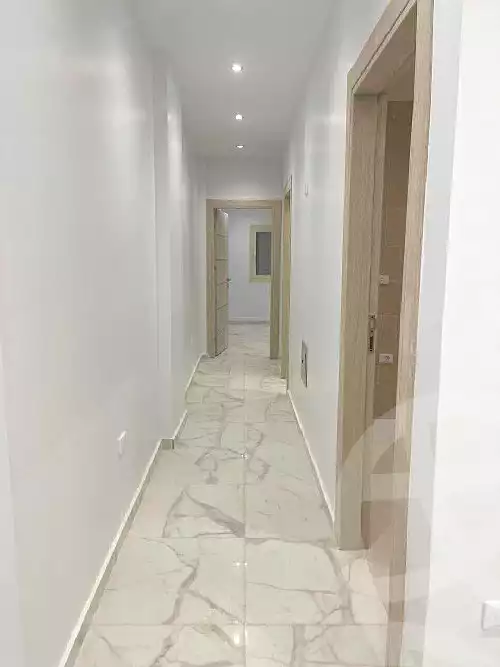 https://aqarmap.com.eg/ar/listing/6876566-for-sale-cairo-6th-of-october-el-ahyaa-neighborhood-2nd-divided-from-al-kafrawei-st