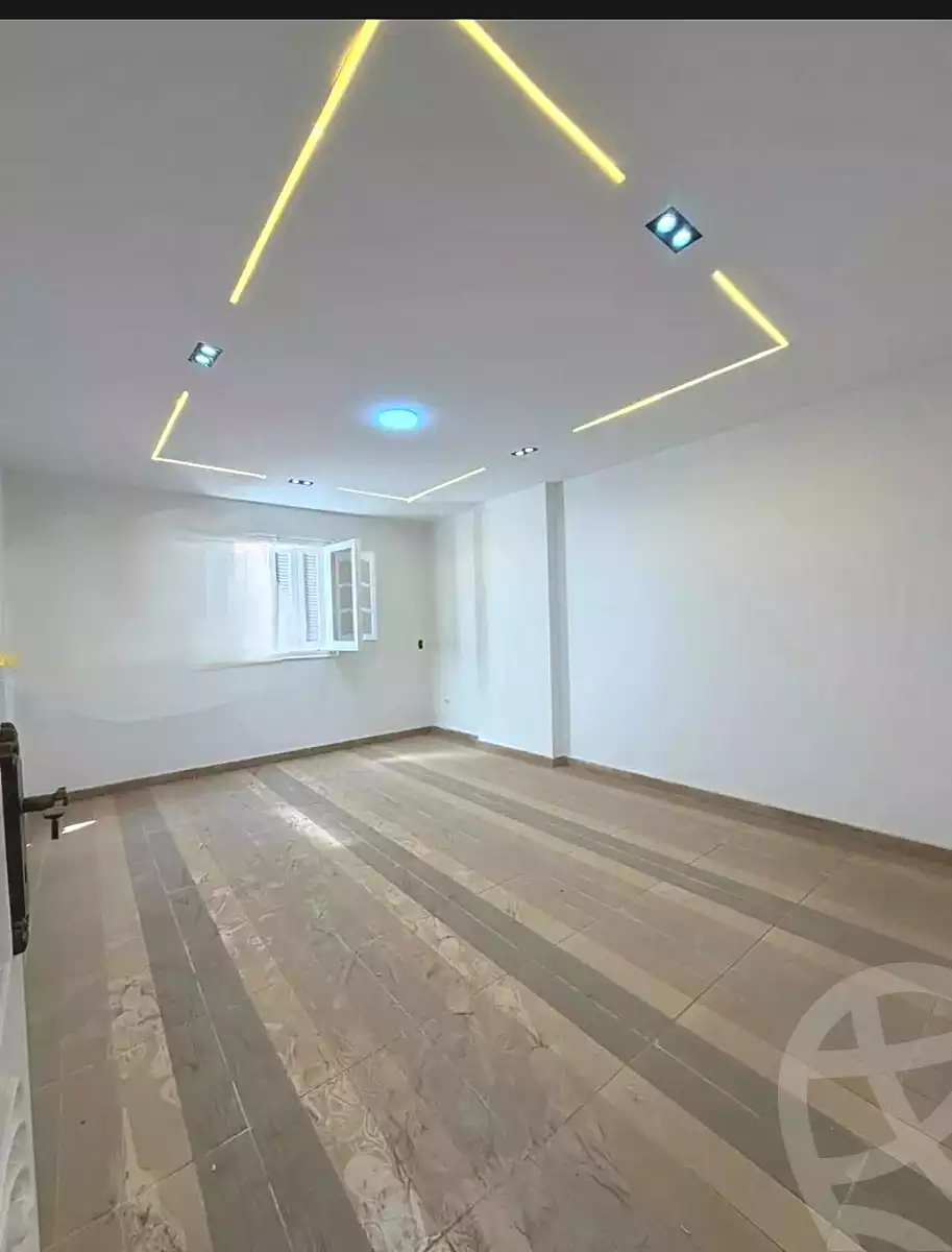 https://aqarmap.com.eg/ar/listing/7028644-for-sale-alexandria-al-agamy-lbytsh-el-reyad-st