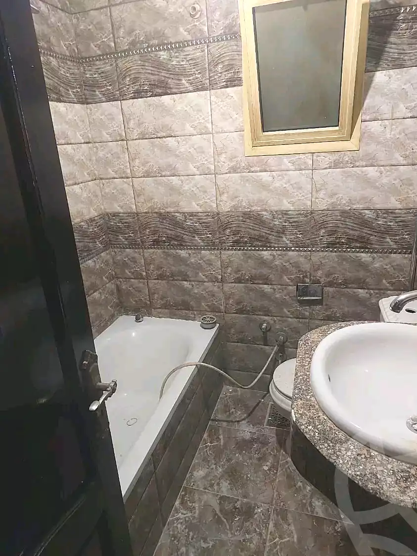 https://aqarmap.com.eg/ar/listing/7028877-for-sale-alexandria-lsywf-al-saaeh-sq
