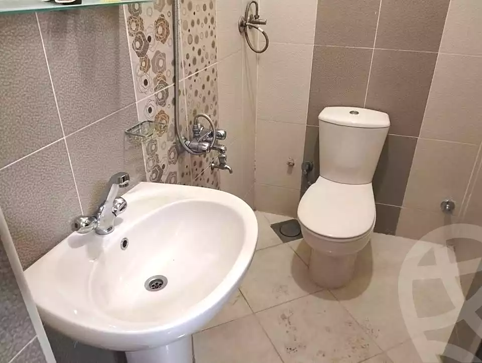 https://aqarmap.com.eg/en/listing/7025145-for-sale-cairo-helwan-mnshy-yn-hlwn-rael-st