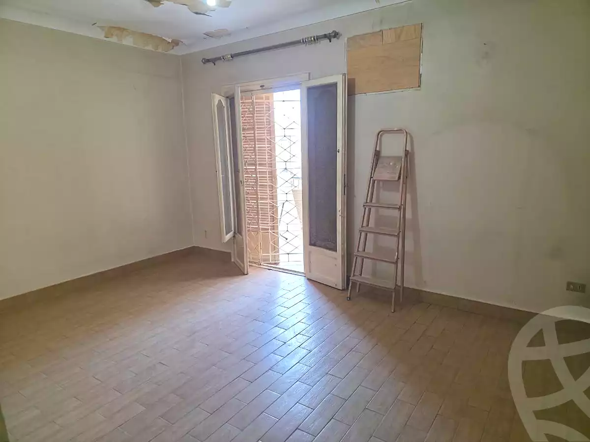 https://aqarmap.com.eg/en/listing/7029276-for-sale-cairo-helwan-el-shareaa-el-sharby-st