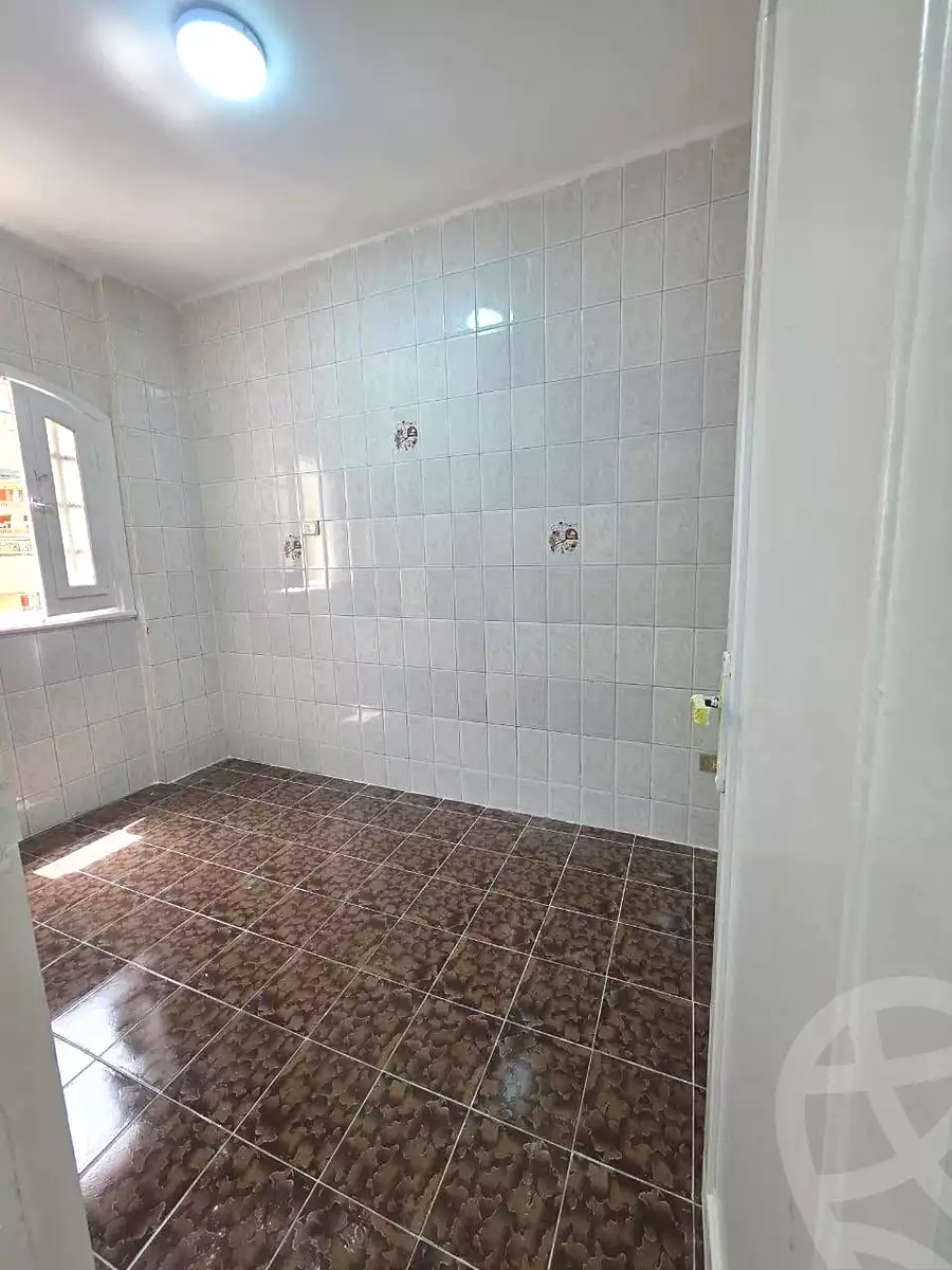 https://aqarmap.com.eg/ar/listing/7030454-for-sale-alexandria-al-agamy-shataa-el-nakheel