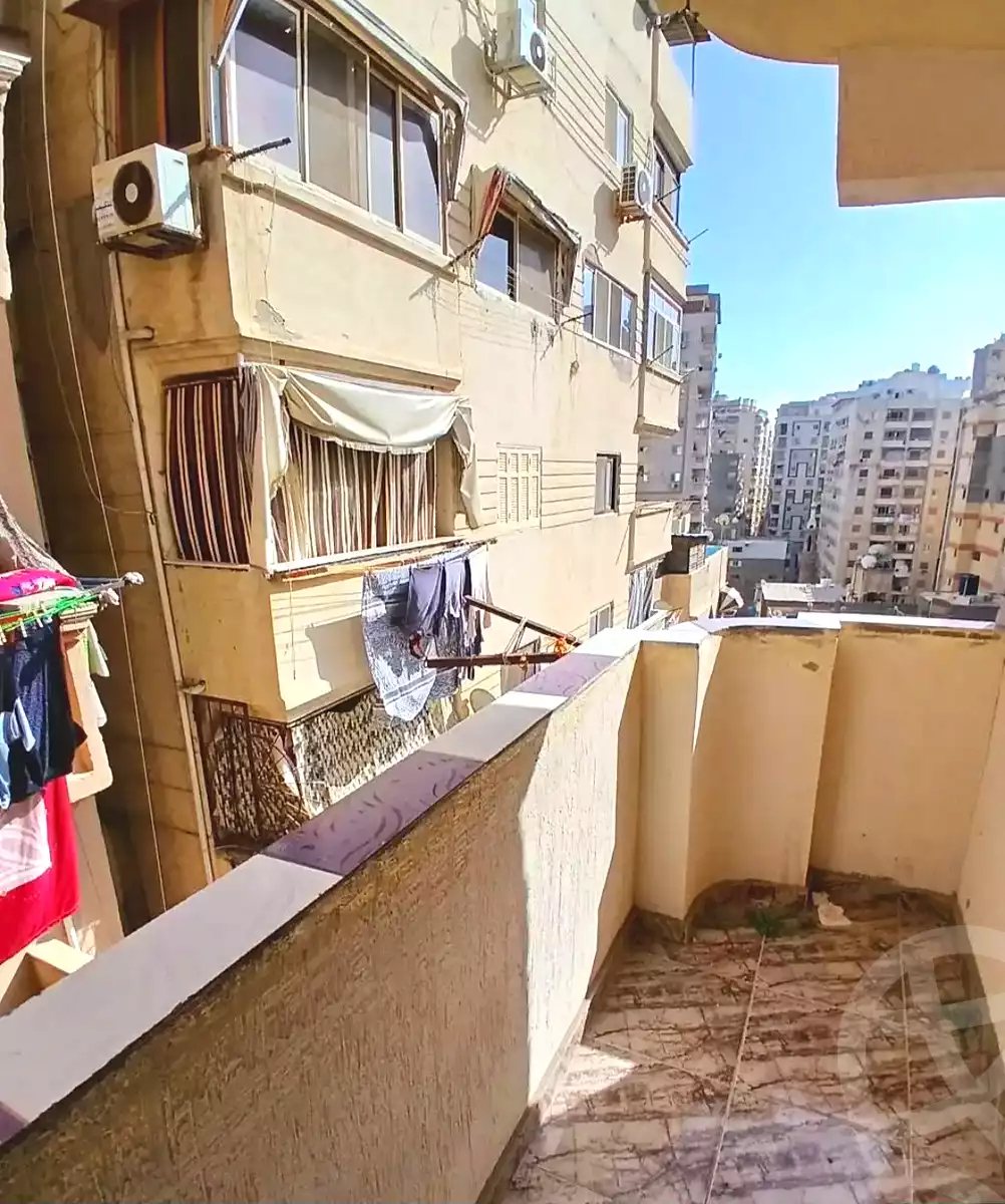 https://aqarmap.com.eg/ar/listing/7030745-for-rent-alexandria-el-asafra-salman-el-farsi-st