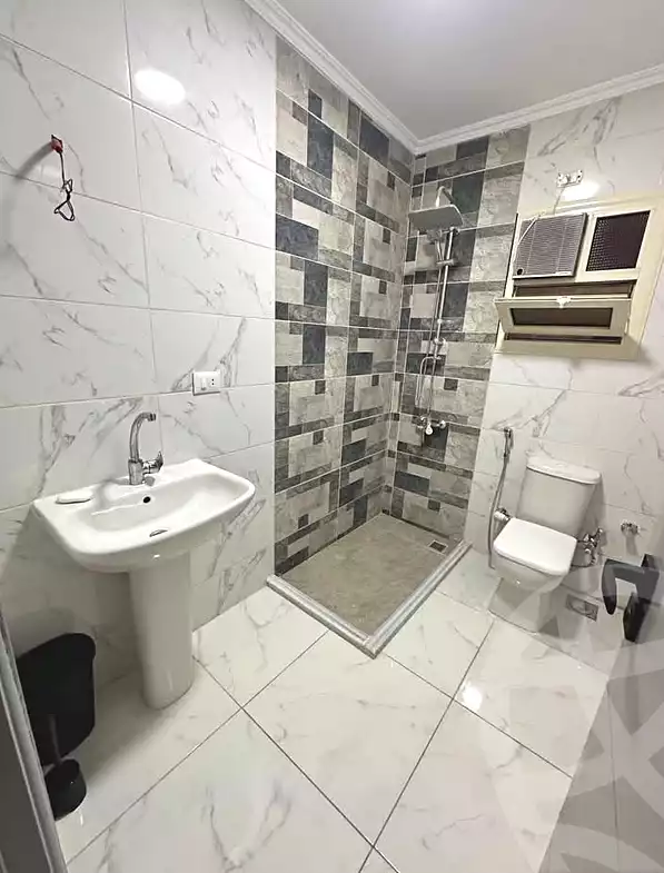 https://aqarmap.com.eg/ar/listing/7031042-for-sale-cairo-helwan-hadayek-helwan-el-khashab-canal