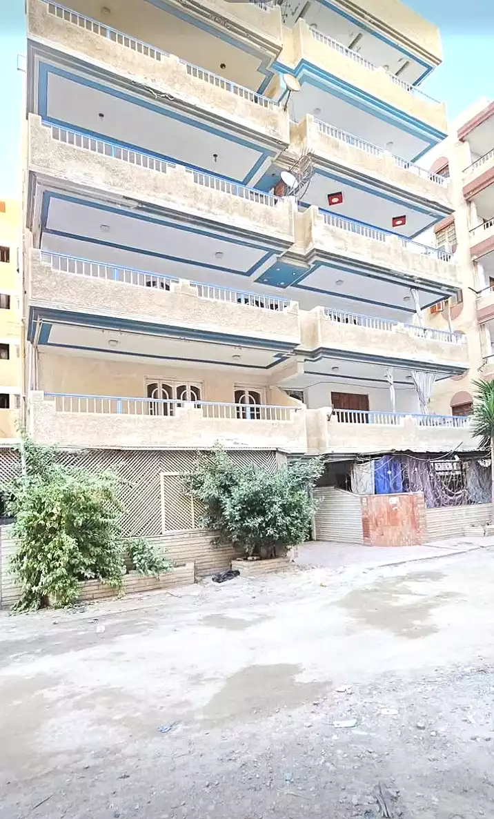 https://aqarmap.com.eg/ar/listing/7031047-for-sale-alexandria-al-agamy-shataa-el-nakheel