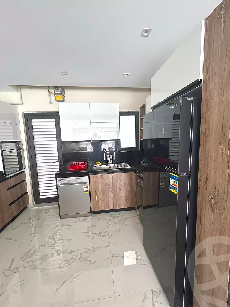 https://aqarmap.com.eg/en/listing/7032370-for-rent-cairo-new-cairo-compounds-lakeview-residence