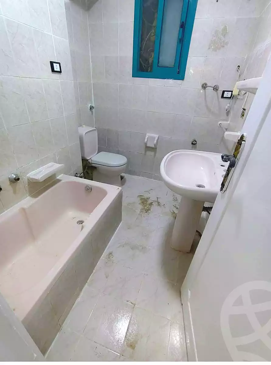 https://aqarmap.com.eg/en/listing/7033518-for-sale-alexandria-al-agamy-shataa-el-nakheel